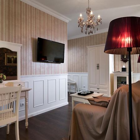 De Gaulle Boutique Hotel Kharkiv Eksteriør billede