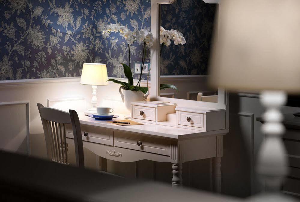 De Gaulle Boutique Hotel Kharkiv Eksteriør billede