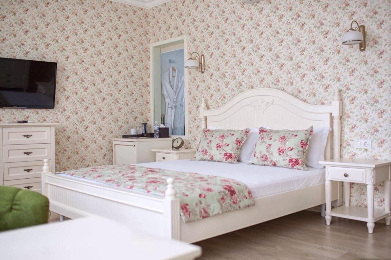 De Gaulle Boutique Hotel Kharkiv Eksteriør billede